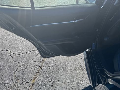 Used 2020 Toyota Camry SE image 21