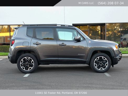 Used 2017 Jeep Renegade Trailhawk AWD/4WD image 5