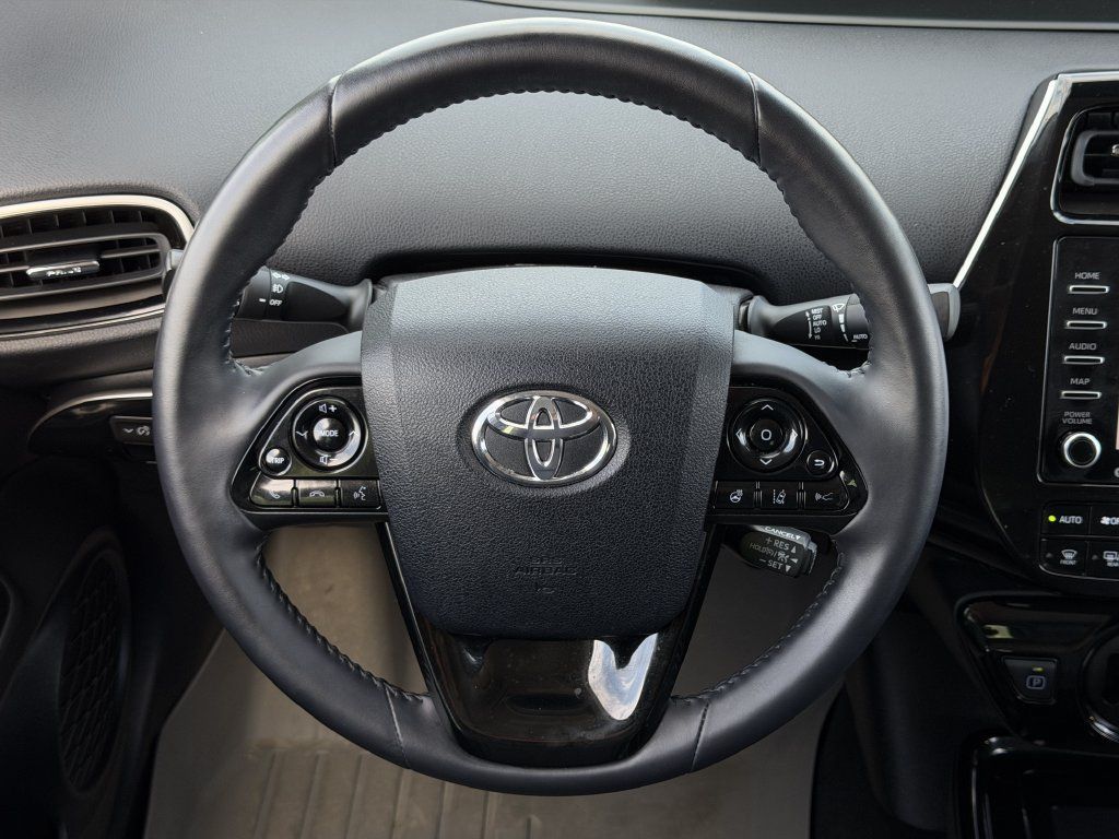 Used 2022 Toyota Prius FWD image 14