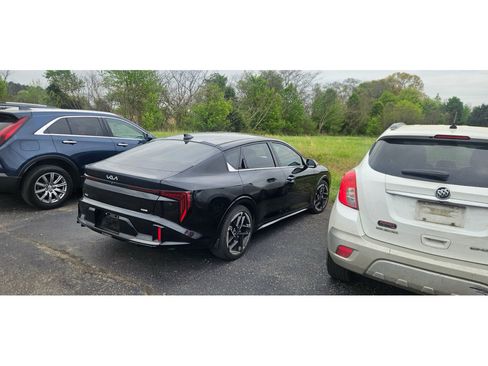 Used 2025 Kia K4 GT-Line image 3