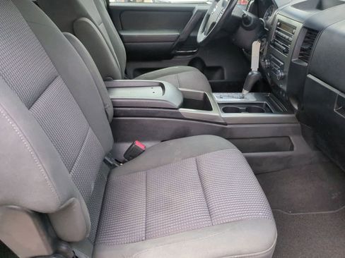 Used 2011 Nissan Titan SV w/ SV Value Truck Pkg AWD/4WD image 21