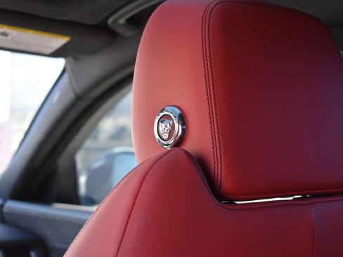 Used 2017 Jaguar XF S image 25