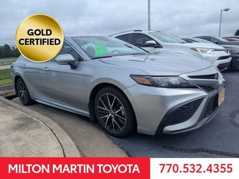 Used 2023 Toyota Camry SE AWD/4WD image 2
