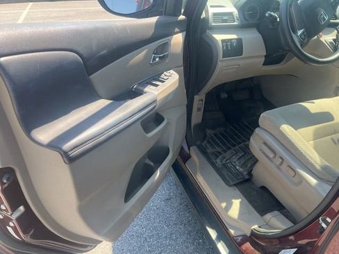 Used 2016 Honda Odyssey SE image 5