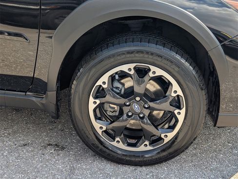 Used 2023 Subaru Crosstrek 2.0i Premium image 9