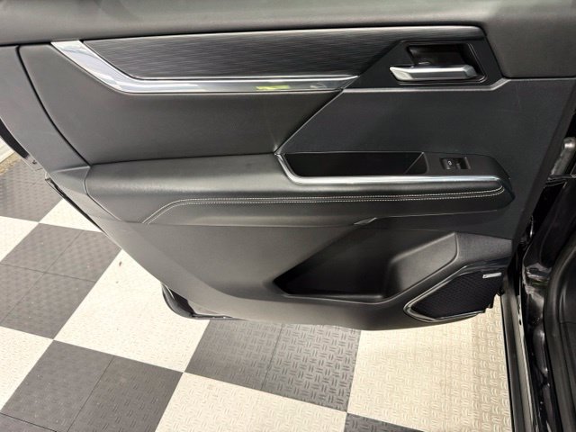 Used 2025 GMC Acadia Elevation AWD/4WD image 21