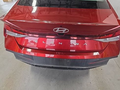 Used 2024 Hyundai Elantra SEL FWD image 9