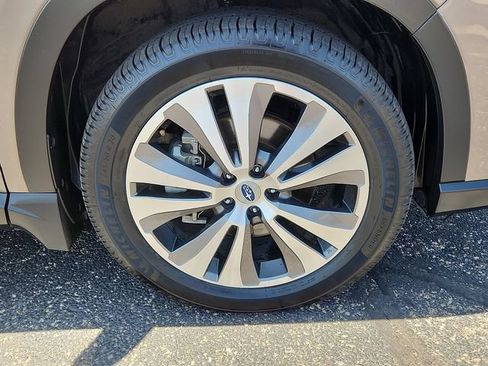 Certified 2022 Subaru Ascent Touring w/ Popular Package #2A AWD/4WD image 7