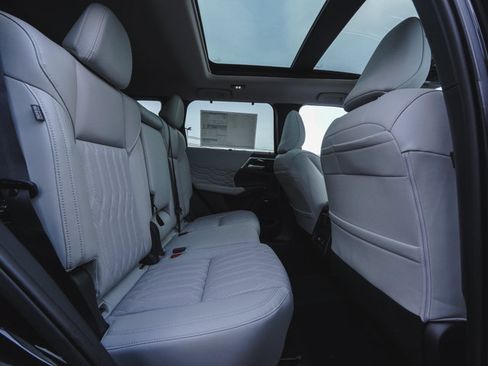 New 2026 Mitsubishi Outlander SEL AWD/4WD image 35