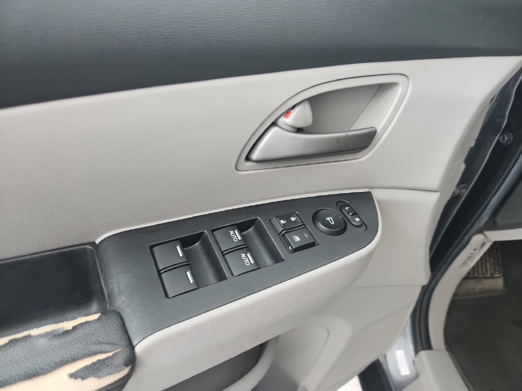 Used 2012 Honda Odyssey EX-L image 22