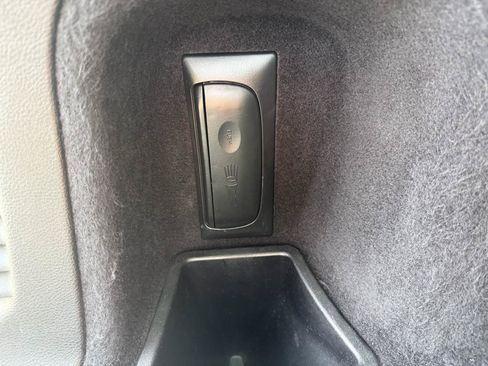 Used 2011 Jeep Grand Cherokee Overland AWD/4WD image 34