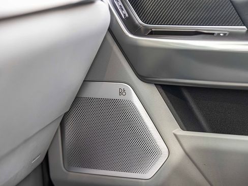 Used 2022 Ford F150 Limited image 34