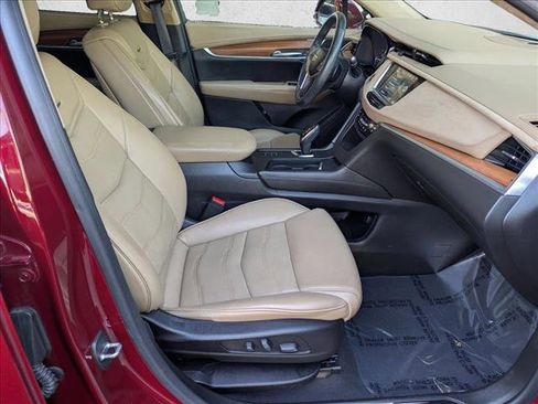 Used 2018 Cadillac XT5 Platinum w/ Driver Assist Package image 20