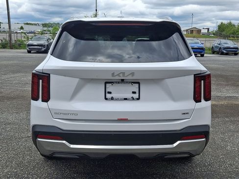 New 2026 Kia Sorento S AWD/4WD image 6