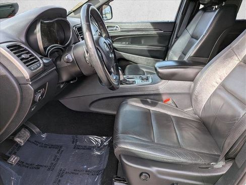 Used 2019 Jeep Grand Cherokee Limited image 11