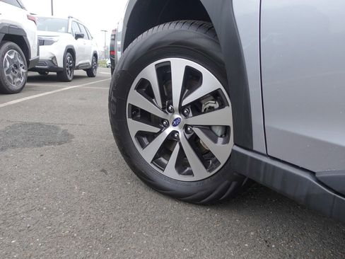 Certified 2025 Subaru Outback Premium image 8