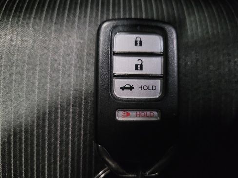 Used 2018 Honda Accord Sport image 32