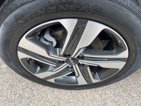 Certified 2024 Kia Sorento SX Prestige AWD/4WD image 42