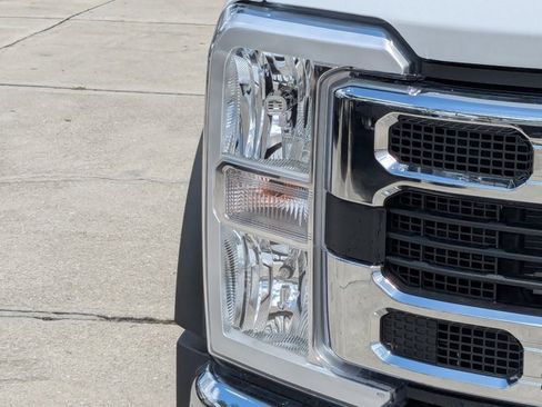 Used 2024 Ford F550 4x4 Regular Cab Super Duty image 10