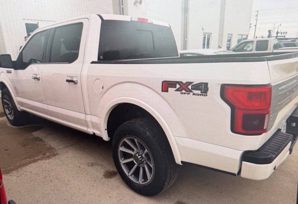 Used 2018 Ford F150 Platinum w/ Equipment Group 701A Luxury AWD/4WD image 3