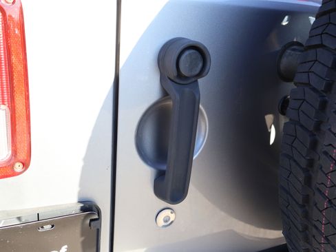 Used 2013 Jeep Wrangler Unlimited Sahara w/ Dual Top Group image 19