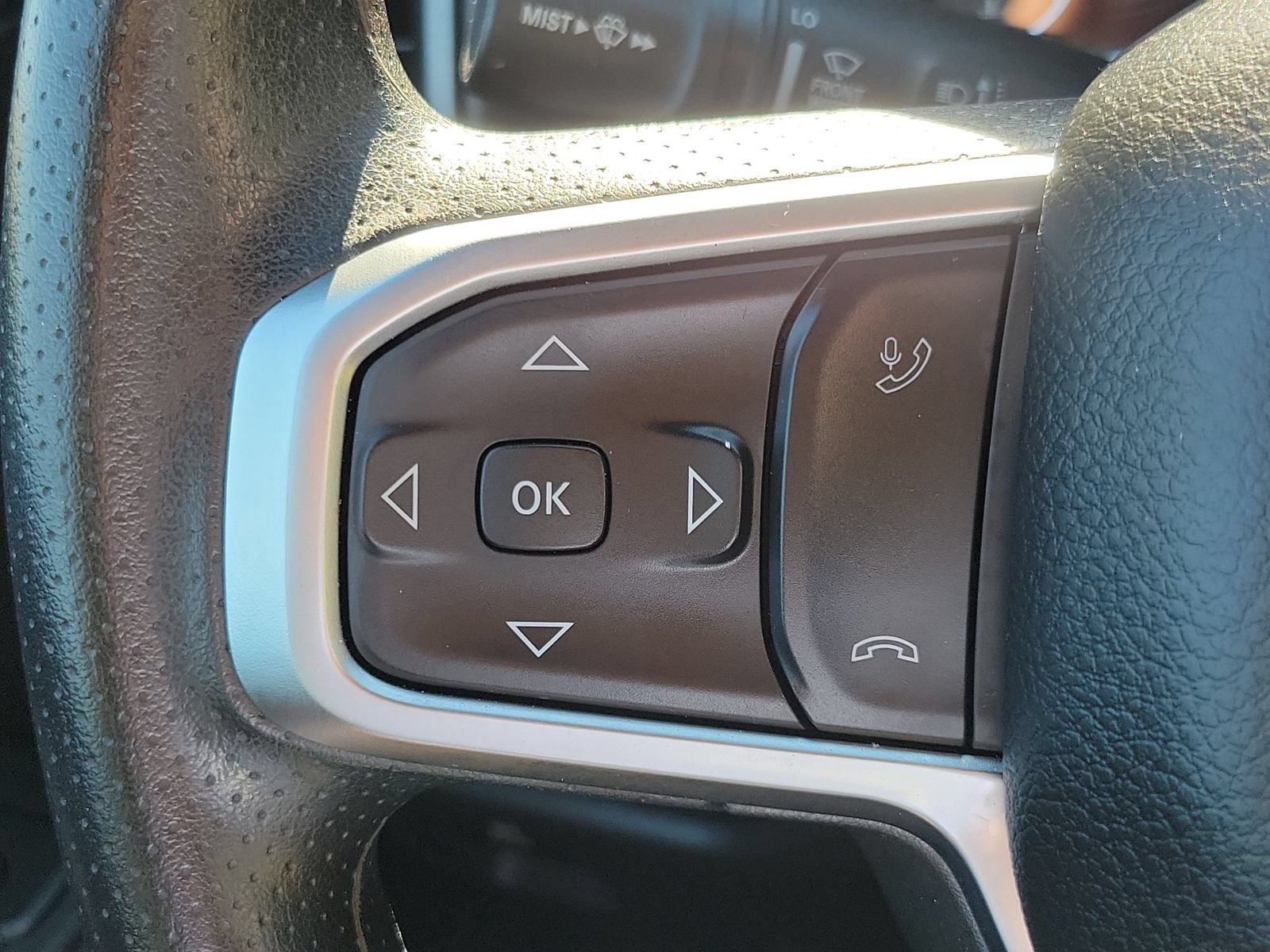Used 2025 RAM 1500 Warlock AWD/4WD image 12