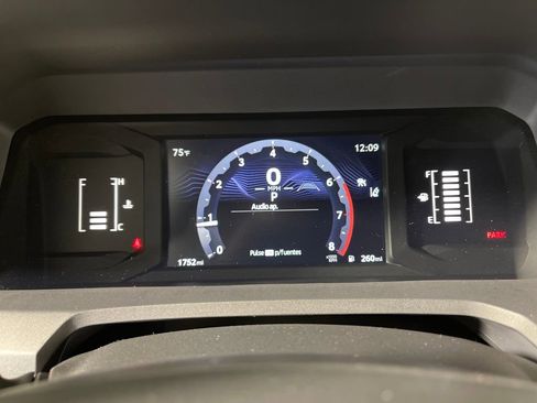 Used 2025 Toyota Tacoma SR image 18