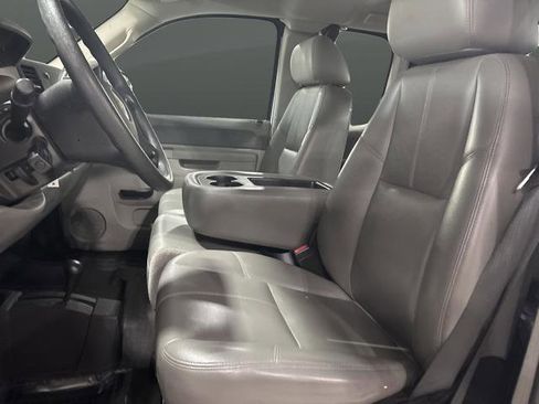 Used 2010 Chevrolet Silverado 2500 W/T image 4