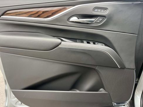 Used 2023 Cadillac Escalade ESV Sport Platinum image 33