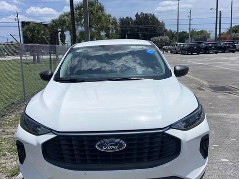 Used 2025 Ford Escape Active FWD image 2