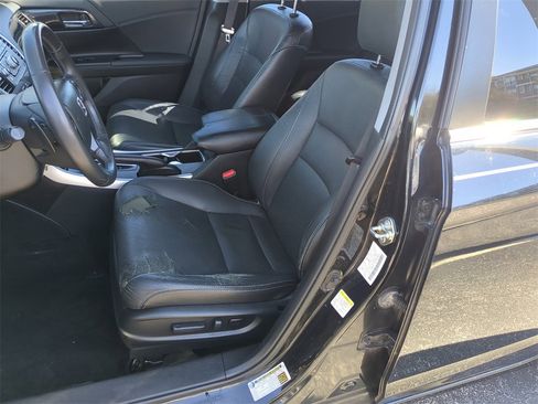 Used 2014 Honda Accord Sport image 19