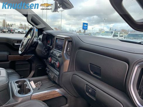 Used 2019 Chevrolet Silverado 1500 High Country w/ Technology Package image 10