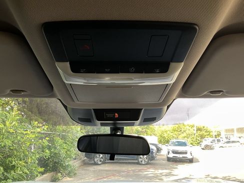 Used 2025 Nissan Rogue SV FWD image 16