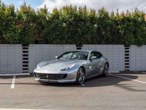 Used 2018 Ferrari GTC4Lusso T RWD image 20