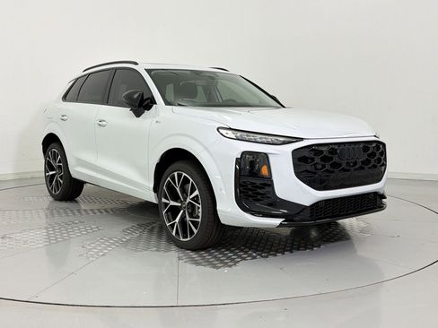 New 2026 Audi Q3 quattro 2.0T AWD/4WD image 7