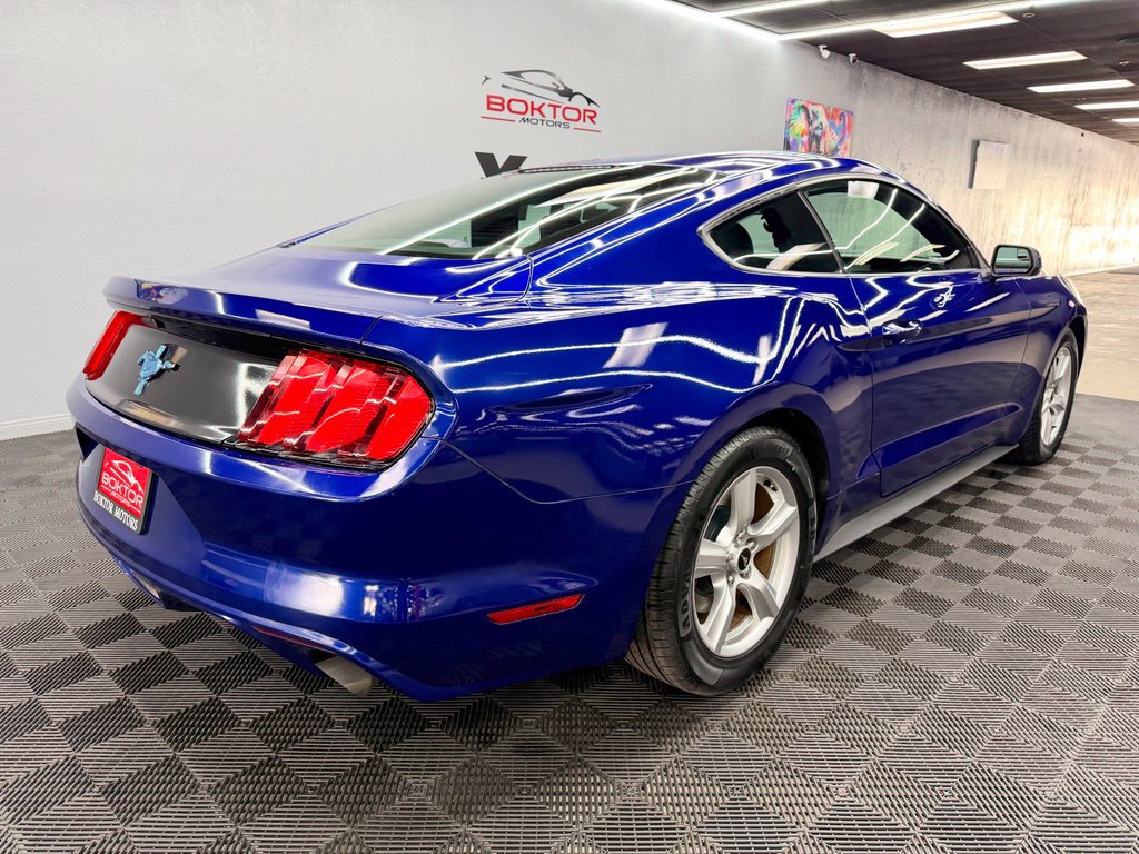 Used 2015 Ford Mustang Coupe RWD image 14