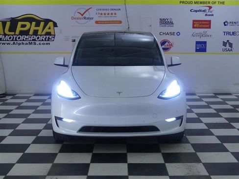 Used 2020 Tesla Model Y Long Range AWD/4WD image 2