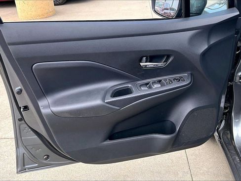 Used 2025 Nissan Versa SV FWD image 20