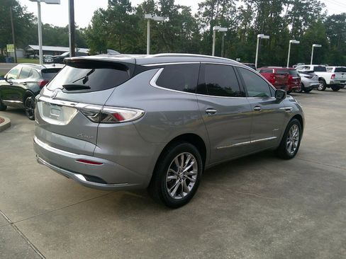 Used 2023 Buick Enclave Avenir w/ Avenir Technology Package FWD image 4