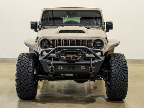 Used 2024 Jeep Wrangler Unlimited Rubicon w/ Technology Group AWD/4WD image 3
