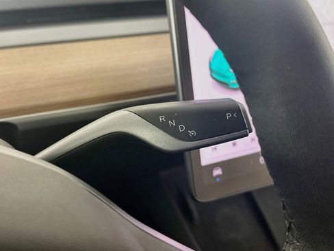 Used 2021 Tesla Model Y Long Range AWD/4WD image 24