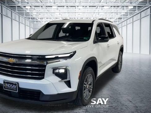 Certified 2025 Chevrolet Traverse LT AWD/4WD image 5