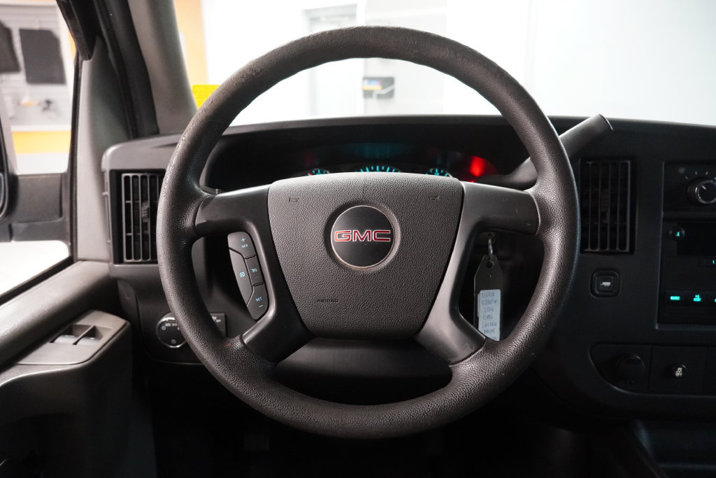 Used 2014 GMC Savana 2500 RWD image 17