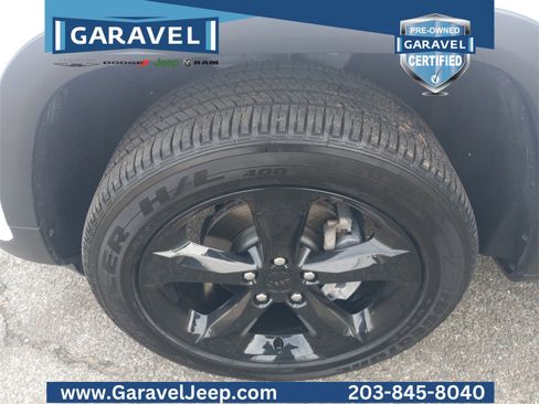 Used 2025 Jeep Grand Cherokee Altitude image 30