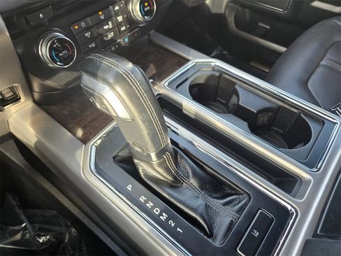 Used 2015 Ford F150 Platinum w/ Equipment Group 701A Luxury image 20