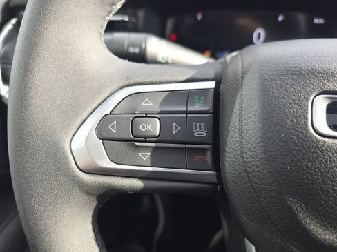 Used 2024 Jeep Compass Limited w/ High Altitude Package image 20