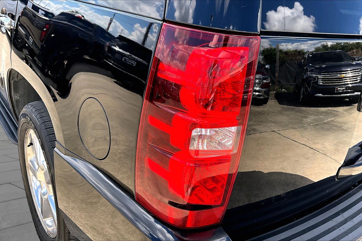 Used 2013 Chevrolet Tahoe LTZ RWD image 28