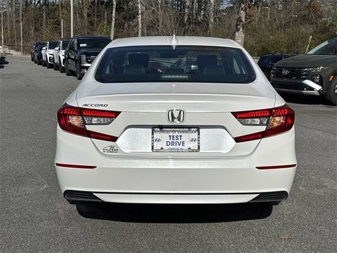 Used 2022 Honda Accord LX image 6