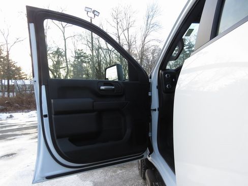 Used 2025 GMC Sierra 2500 Pro w/ Snow Plow Prep/Camper Package image 9