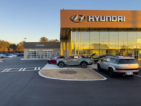 Used 2025 Nissan Frontier S w/ S Utility Package image 42